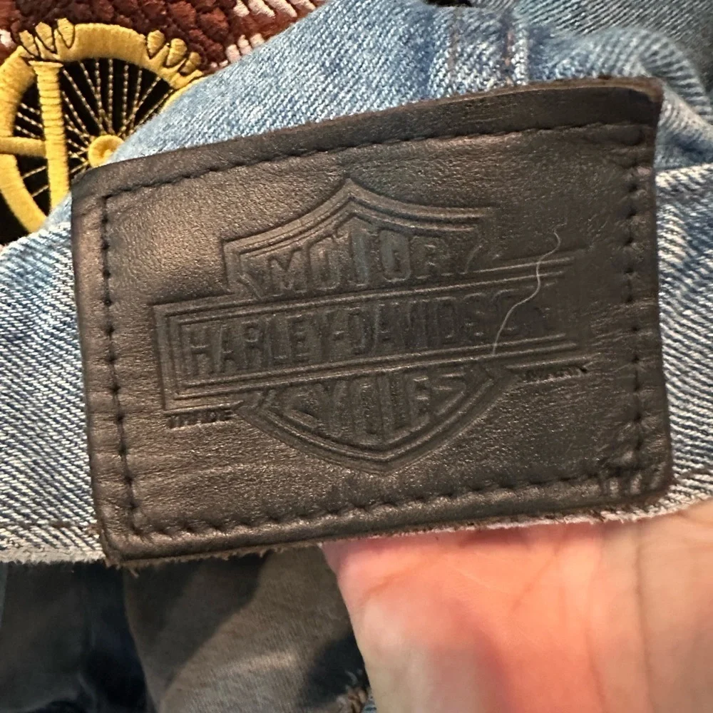 RARE Men's Harley Davidson Moto Waco TX Jean Jacket with Pins Patches Sz XL